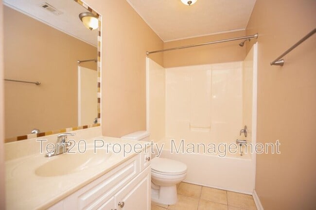Building Photo - 2809 Dotti Dr