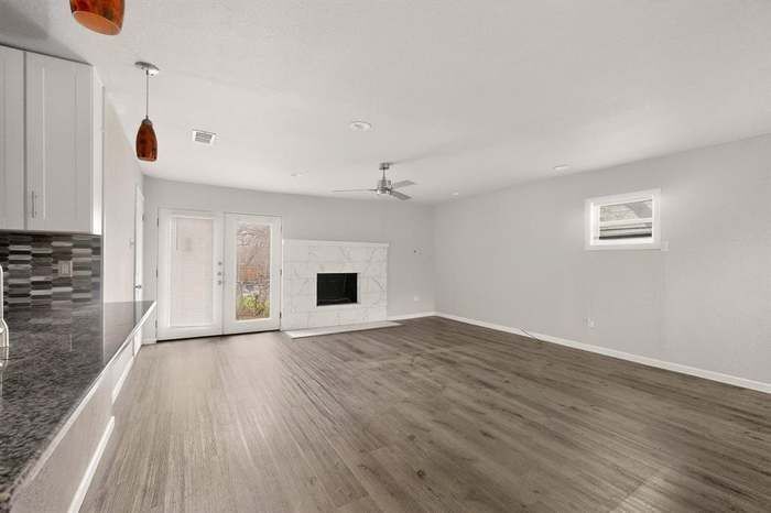 Building Photo - 632 Freeman Dr