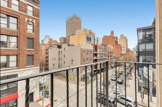 Building Photo - 318 E 62nd St