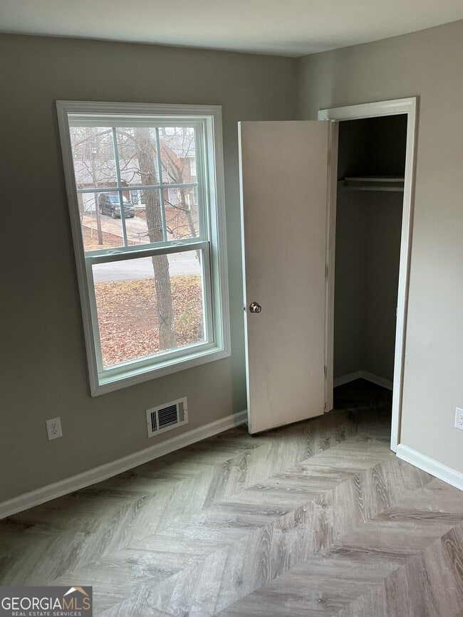 Building Photo - 1931 Patton Pl