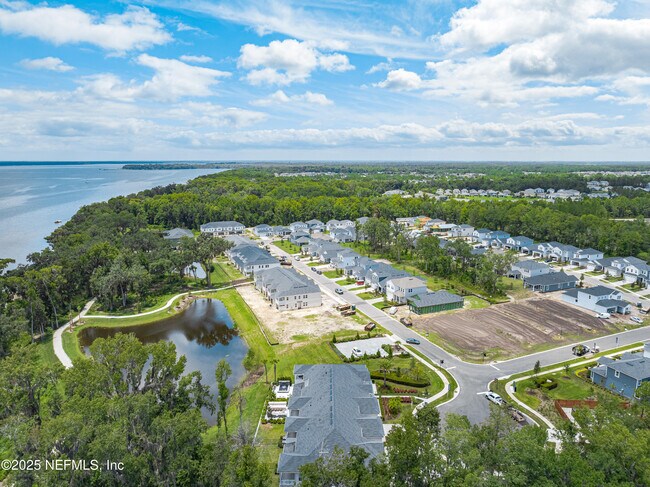 Building Photo - 27 Oak Pk Dr