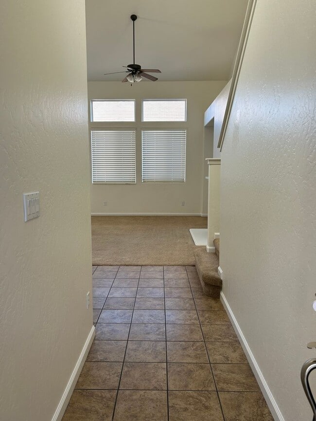 Building Photo - Beautiful & Spacious home in The Desirable Bella Serra Gated Community!