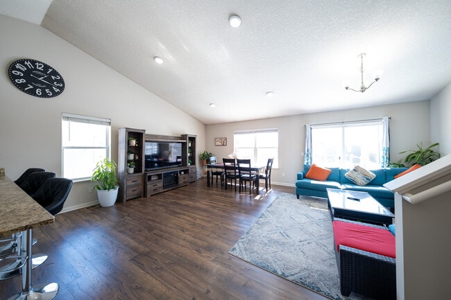 Building Photo - 8525 Titanium Cir