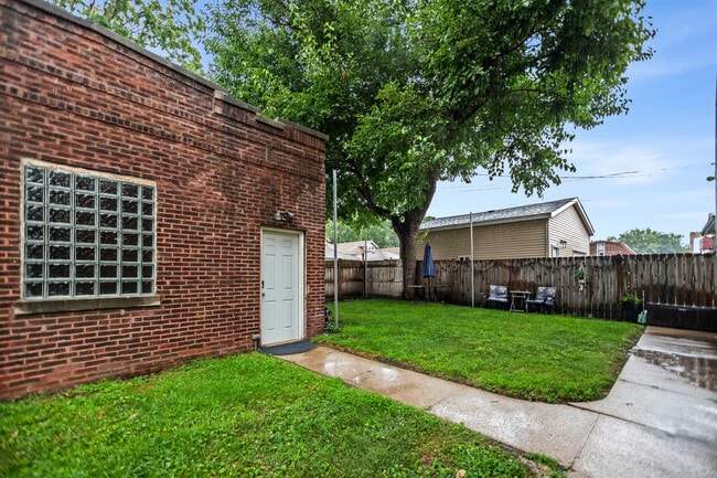 Building Photo - 7958 S Luella Ave