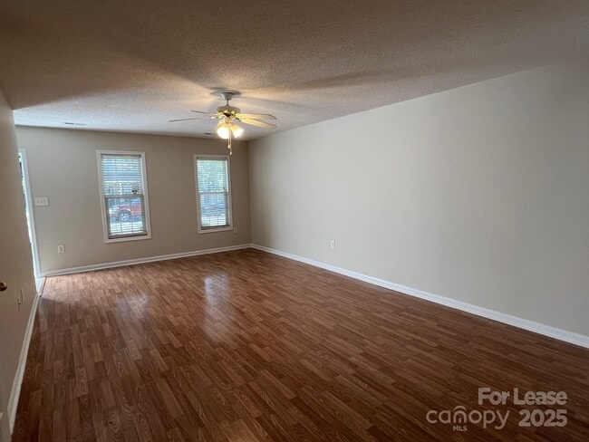 Building Photo - 128 Locomotive Ln