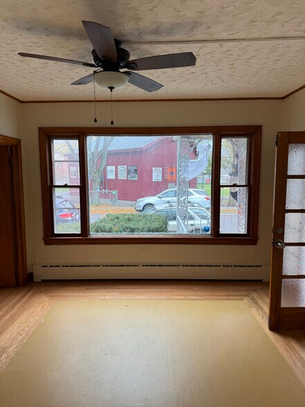 Building Photo - 2421 6th Ave
