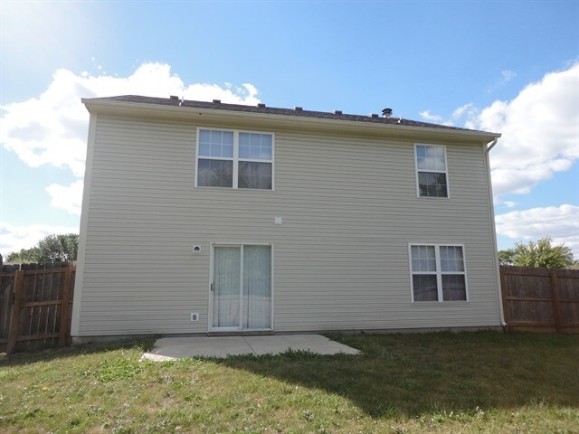 Building Photo - 743 Millbrook Dr