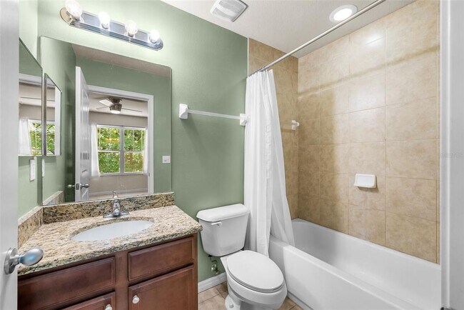 Building Photo - 4605 SW 48th Dr