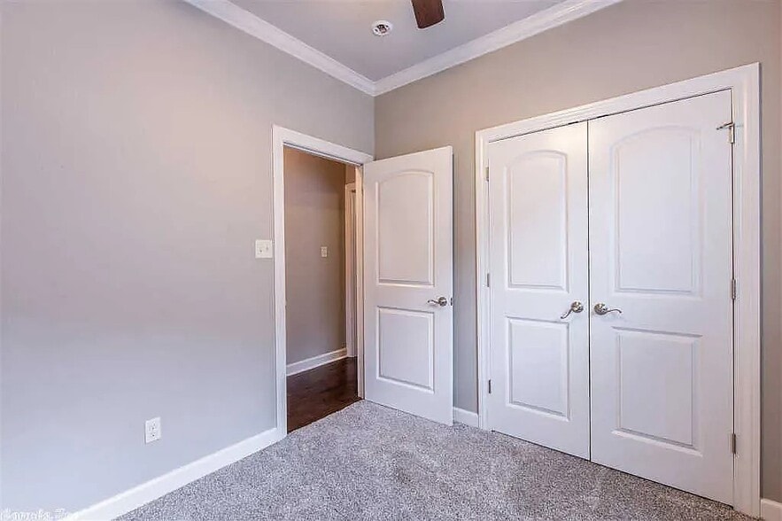 Building Photo - 9309 Meadow Gardens Cir