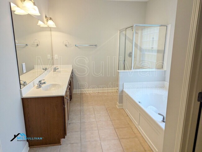 Building Photo - 703 Harkness Cir