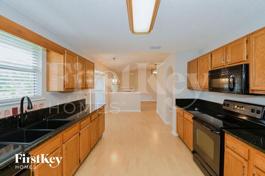 Building Photo - 1917 St George Ct