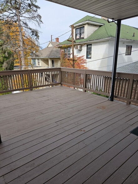 Building Photo - 1039 Clay Ave