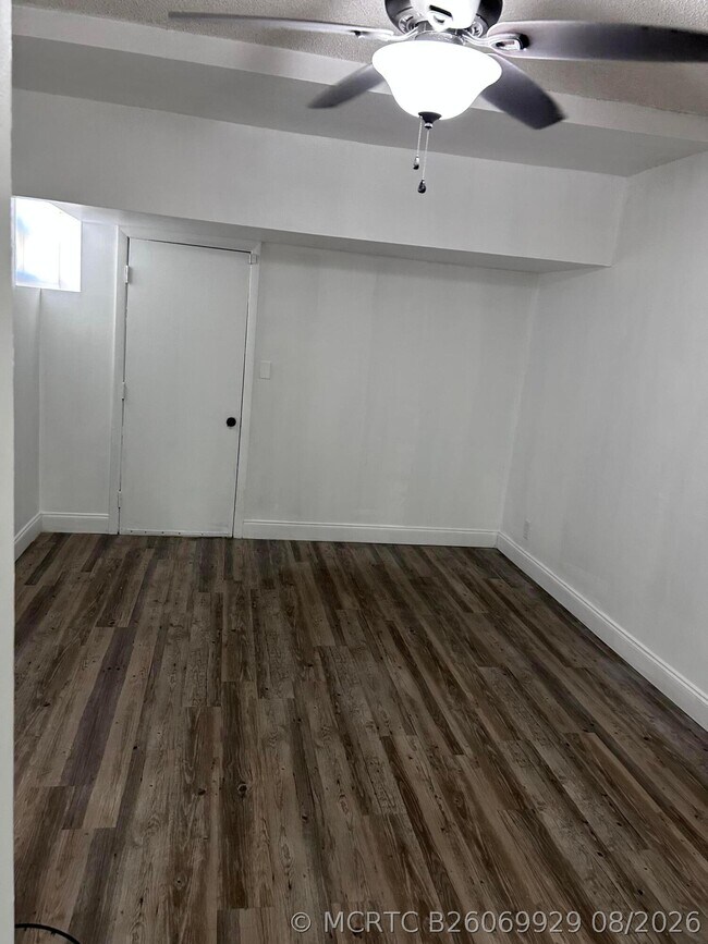 Building Photo - 8017 NW 27th Ct