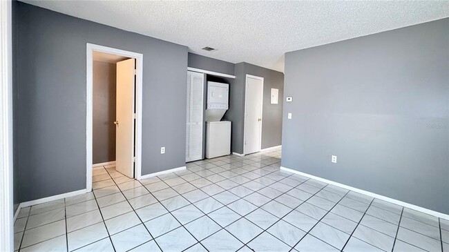 Building Photo - 5517 Decatur St