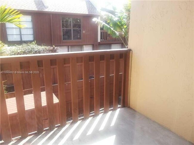 Building Photo - 6924 SW 114th Pl