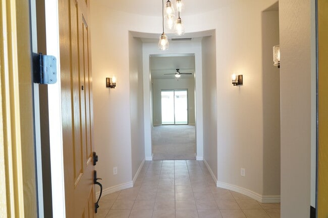 Building Photo - Fetlock