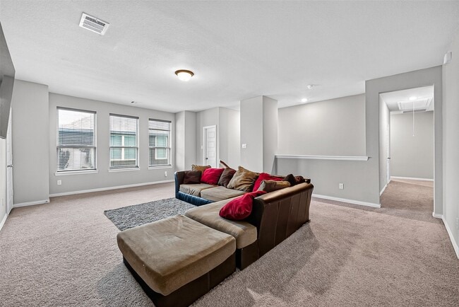 Building Photo - 6506 Tiburon Lakes Dr