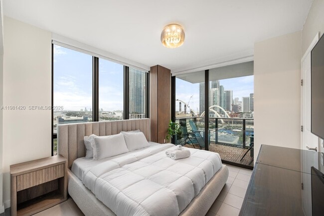 Building Photo - 1600 NE 1st Ave