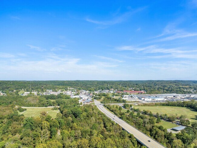 Building Photo - 147 Crockett Hls Ln