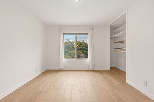 Building Photo - 167 Skyview Way