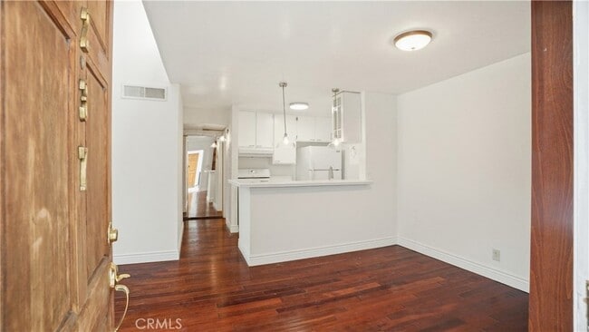 Building Photo - 18645 Hatteras St