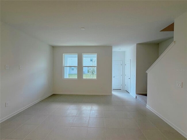 Building Photo - 618 Poppy Ln