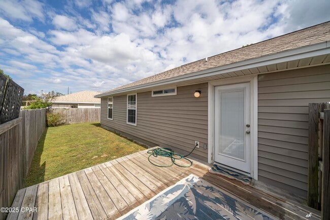 Building Photo - 3127 Douglas Rd