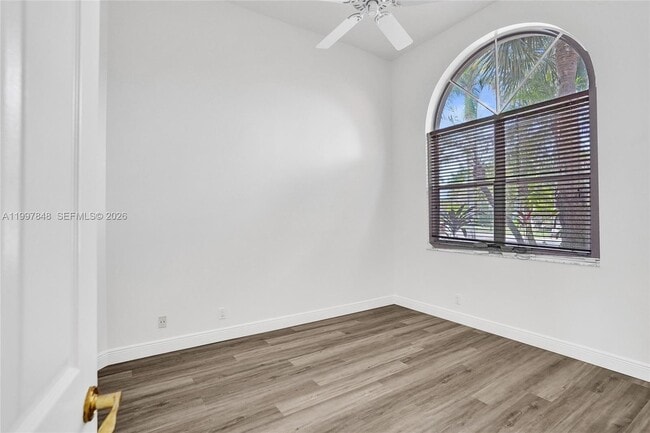 Building Photo - 10800 Haydn Dr