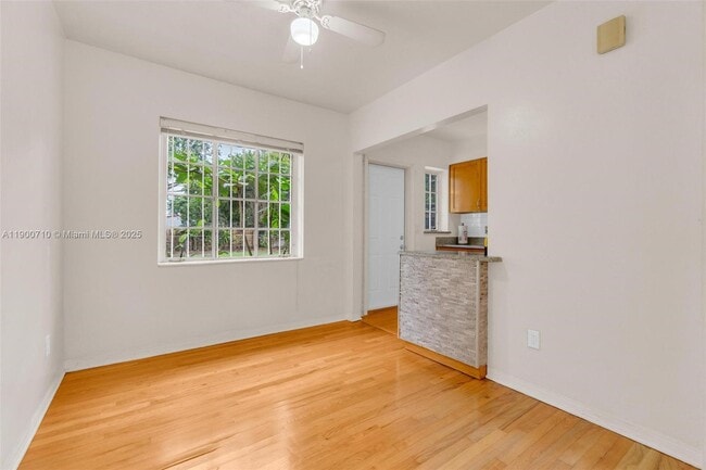 Building Photo - 69 NE 115th St