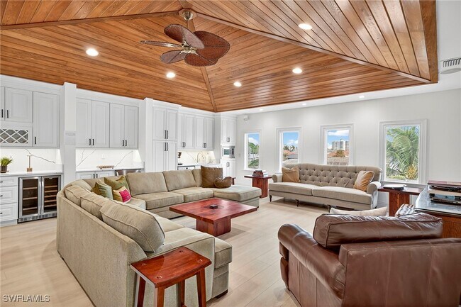 Building Photo - 403 Seabee Ave
