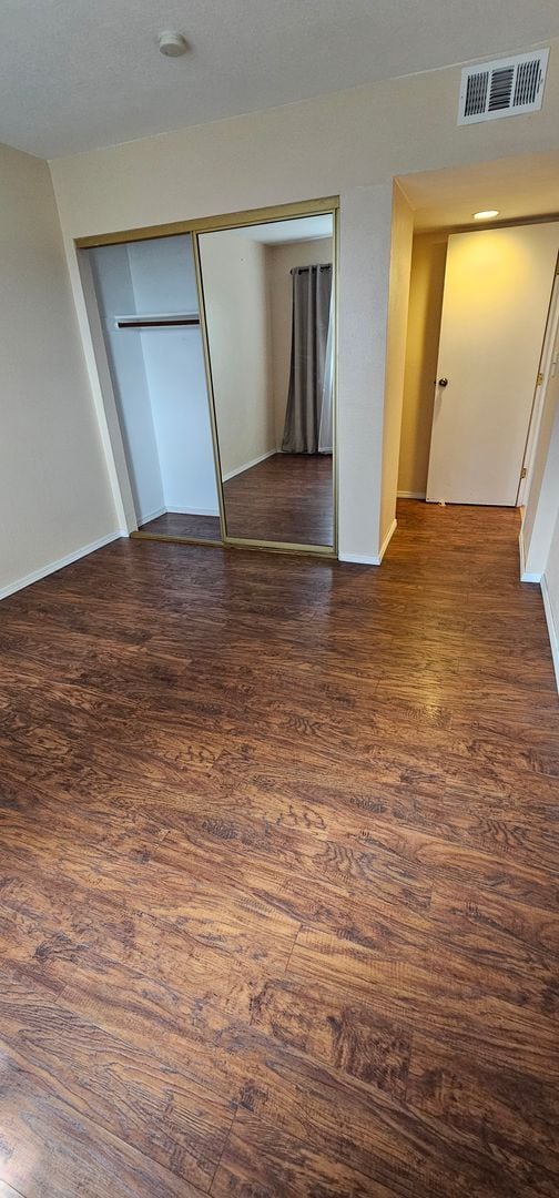 Building Photo - Clear Acre Condominiums