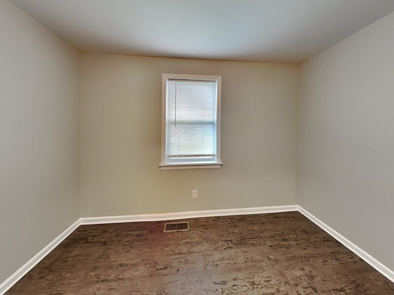 Building Photo - 7745 Madrid Ave