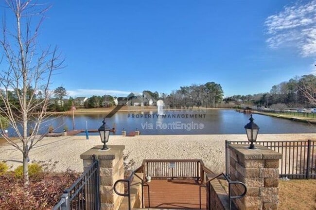 Building Photo - 2422 Memory Ridge Drive