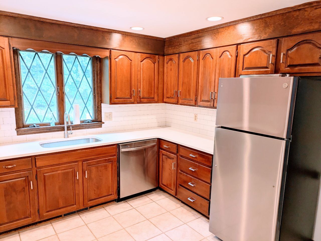 Building Photo - 867 Shaker Rd