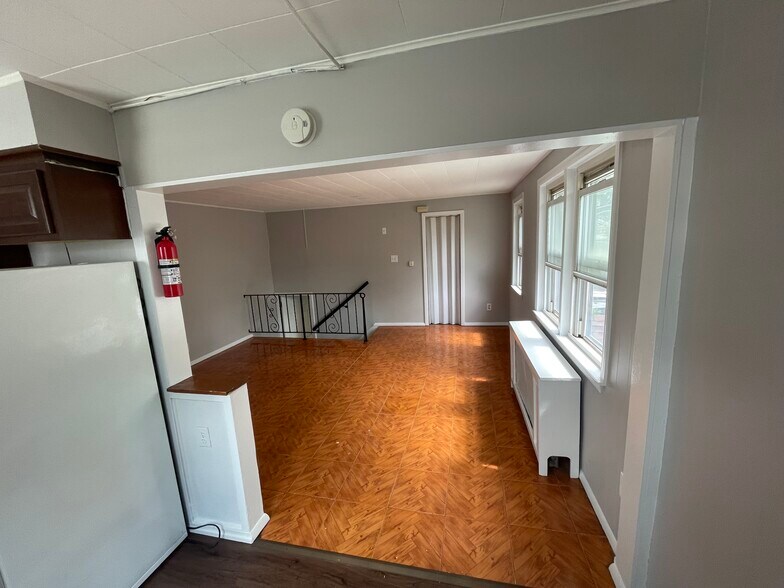 Building Photo - 735 Audrey Dr