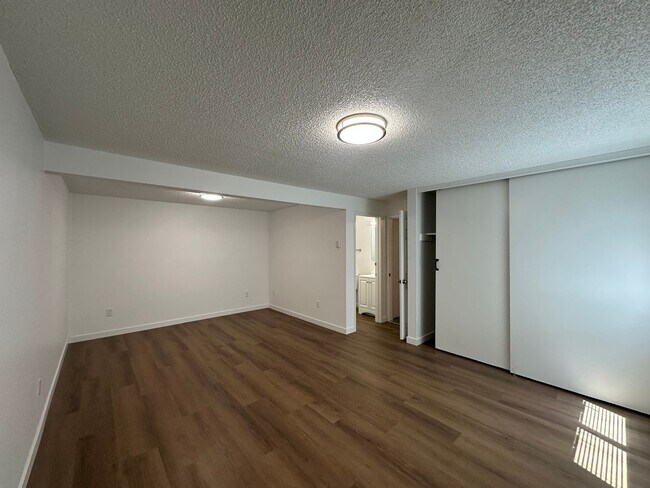 Building Photo - SPACIOUS 3-BEDROOM HOME NEAR OREGON TECH AND SKY LAKES  Located just 1.5 miles from Oregon Tech a...