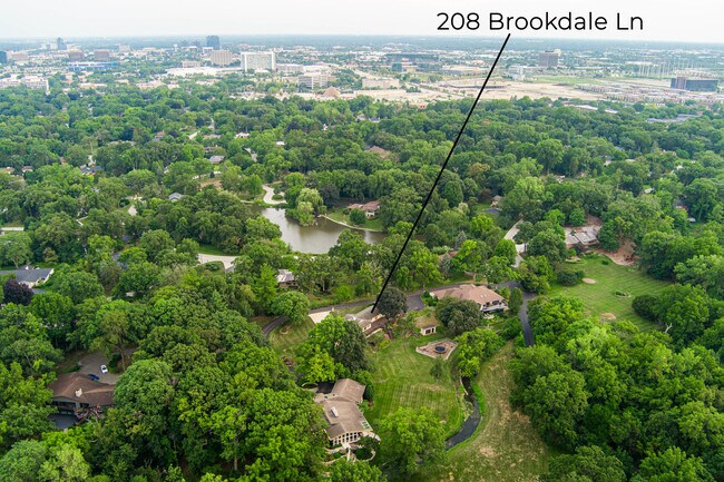 Building Photo - 208 Brookdale Ln