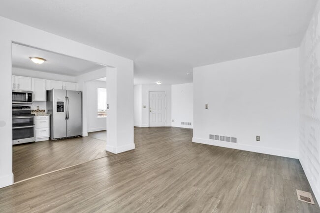 Building Photo - 10974 E 96th Pl