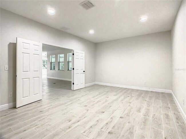 Building Photo - 8917 Blue Mesa Dr