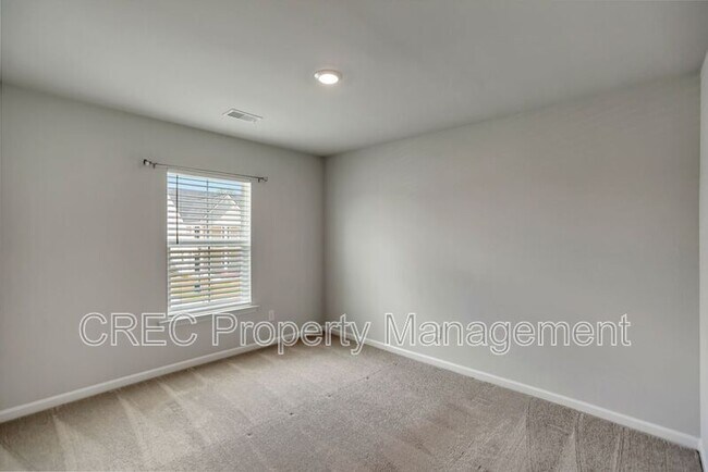 Building Photo - 146 Red Blf St