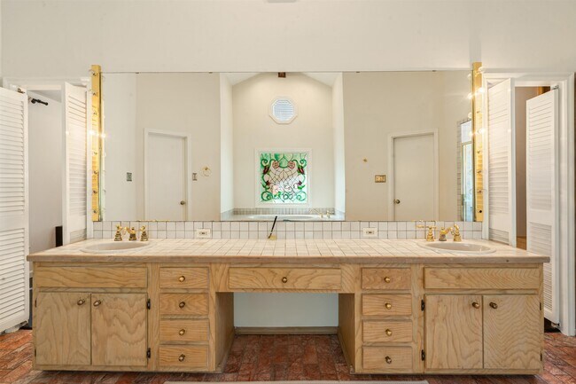 Building Photo - 106 Angela Dr