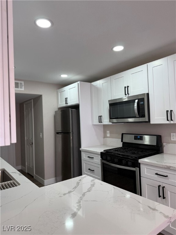 Building Photo - 502 Escoto Pl
