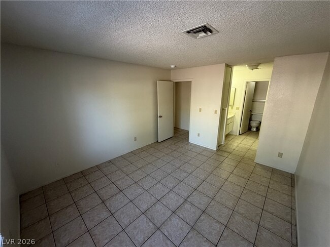 Building Photo - 4736 Nara Vista Way