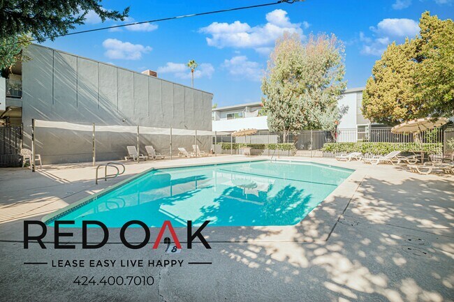 Building Photo - 4433 Colbath Ave