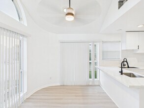 Building Photo - 7610 Hopewell Ln