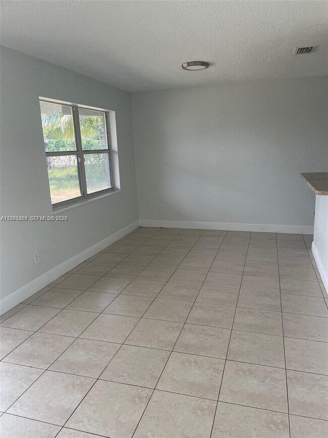 Building Photo - 757 NW 95th Terrace