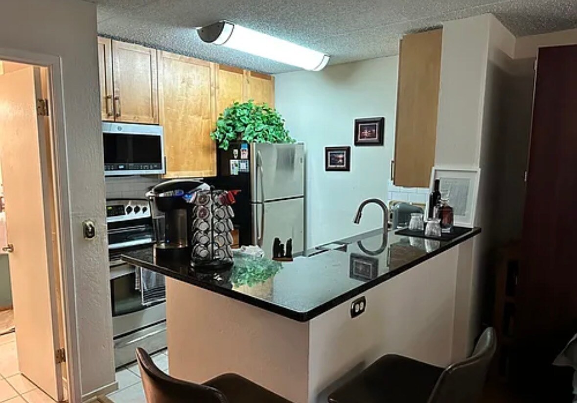 Building Photo - 75 S Reynolds St