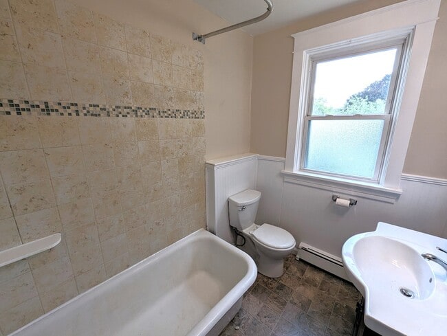 Bathroom - 744 Hamilton St