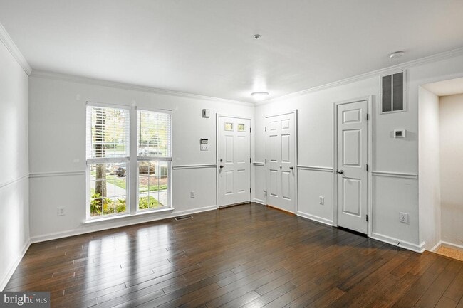 Building Photo - 596 Coach Hill Ct