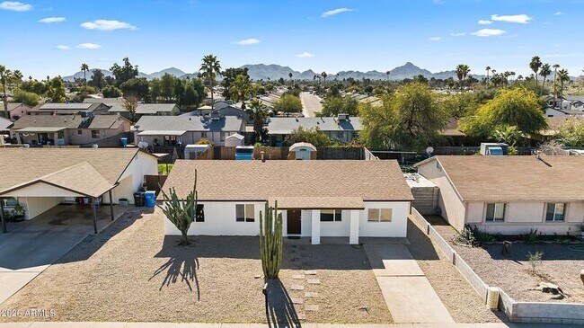 Building Photo - 3763 E Evans Dr